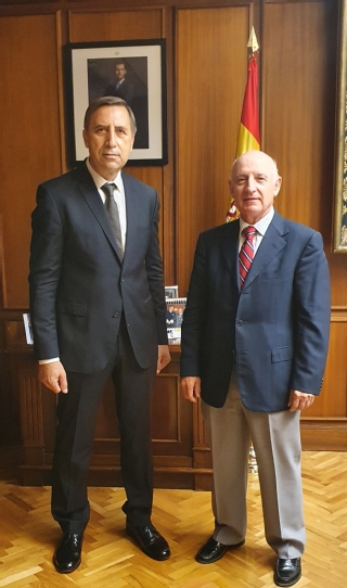 Visita de cortesía en el TSJCLM
